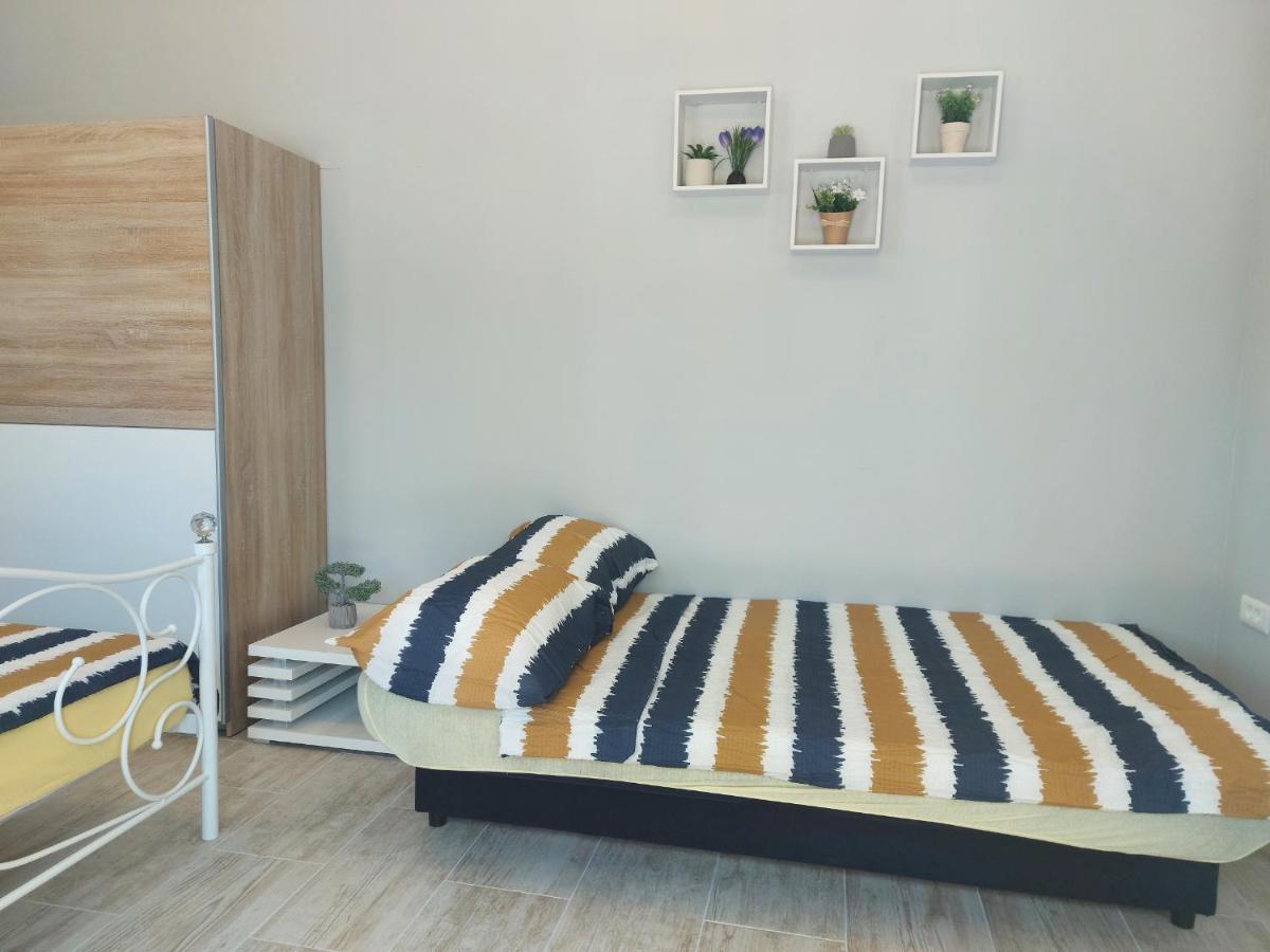 Studio Apartment Palmira Ližnjan Екстериор снимка