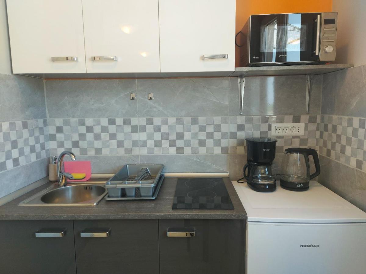 Studio Apartment Palmira Ližnjan Екстериор снимка
