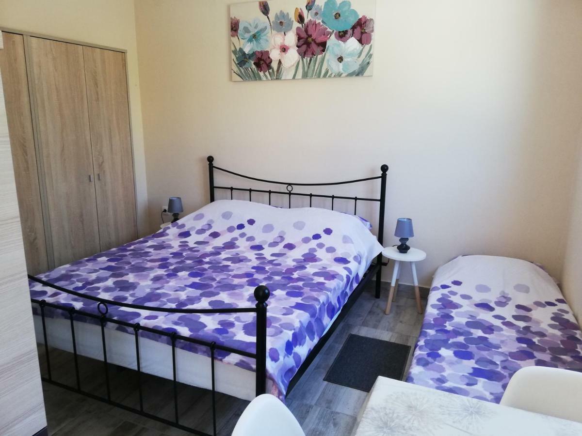 Studio Apartment Palmira Ližnjan Екстериор снимка